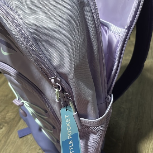 Nike Hydrangeas 3 Brand Backpack,3 zip compartment,padded laptop,bottle slots + - Picture 11 of 13